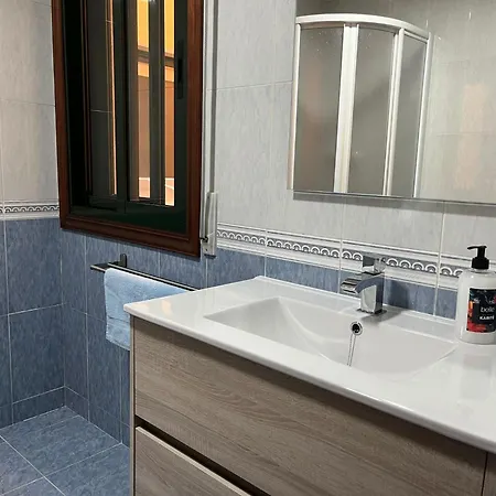 Moderno En Valga Ideal Peregrinos Y Familias, Junto Al Camino De Santiago