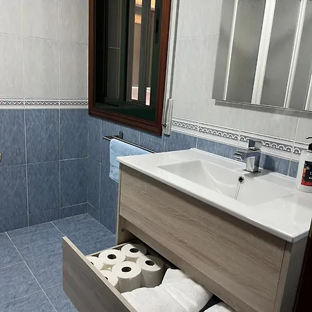 Moderno En Valga Ideal Peregrinos Y Familias, Junto Al Camino De Santiago *