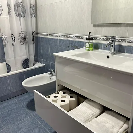 Moderno En Valga Ideal Peregrinos Y Familias, Junto Al Camino De Santiago Appartamento