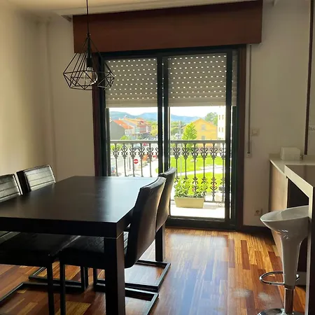 Moderno En Valga Ideal Peregrinos Y Familias, Junto Al Camino De Santiago Appartamento *