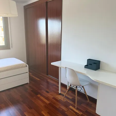 Moderno En Valga Ideal Peregrinos Y Familias, Junto Al Camino De Santiago * ポンテベドラ