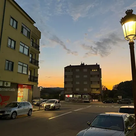 Moderno En Valga Ideal Peregrinos Y Familias, Junto Al Camino De Santiago アパート