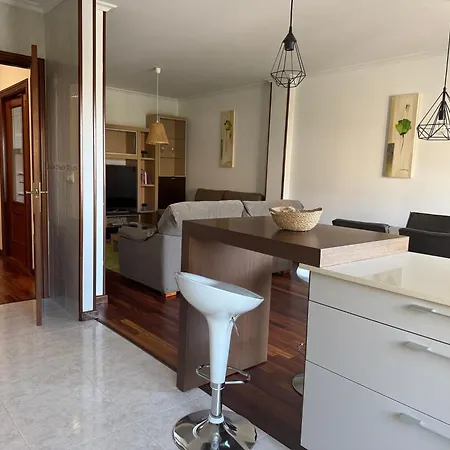 Moderno En Valga Ideal Peregrinos Y Familias, Junto Al Camino De Santiago Appartamento