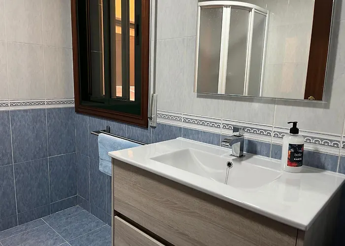 Moderno En Valga Ideal Peregrinos Y Familias, Junto Al Camino De Santiago